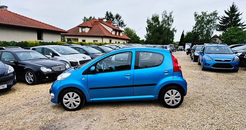 Peugeot 107 cena 9999 przebieg: 232000, rok produkcji 2008 z Mirosławiec małe 742